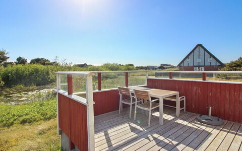 Piotr - 800M from the Sea: Die Architektur, Dach, Zuhause, Verbundwerkstoff, Daylighting, Abstellgleis, Auffahrt
