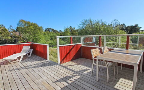 Piotr - 800M from the Sea: Die Architektur, Dach, Zuhause, Verbundwerkstoff, Daylighting, Abstellgleis, Auffahrt