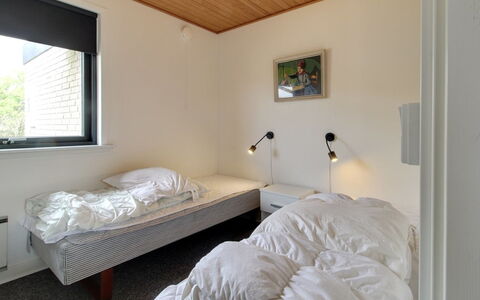 Sophine - 50M from the Sea: Wand, Fussboden, Schlafzimmer, Flooring, Bett, Interior Design, Holz, Möbel, Decke, Bettdecke
