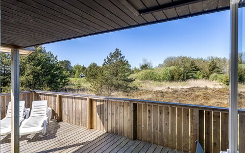 Sara - 2.5Km from the Sea: Gras, Haus, Dach, Zuhause, Hütte, Strauch, Grundstueck, Ländliches Gebiet, Bauernhaus, Ground