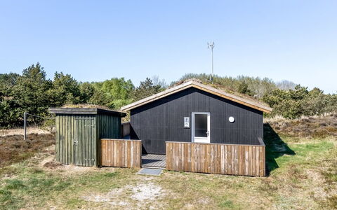 Sara - 2.5Km from the Sea: Gras, Haus, Dach, Zuhause, Hütte, Strauch, Grundstueck, Ländliches Gebiet, Bauernhaus, Ground