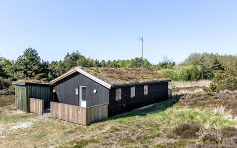 Sara - 2.5Km from the Sea: Gras, Haus, Dach, Zuhause, Hütte, Strauch, Grundstueck, Ländliches Gebiet, Bauernhaus, Ground
