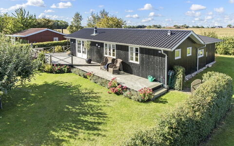 Sinika - 400M from the Sea: Decke, Flooring, Interior Design, Fussboden, Verbundwerkstoff, Möbel, Resort, Hotel, Design, Daylighting