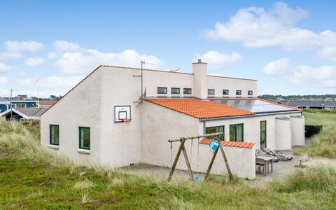 Teijo - 400M from the Sea: Dach, Haus, Zuhause, Hütte, Abstellgleis, Estate, Auffahrt, Gartenbauten, Garten, Schuppen