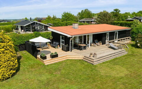 Stygge - 400M from the Sea: Die Architektur, Dach, Zuhause, Verbundwerkstoff, Daylighting, Abstellgleis, Auffahrt