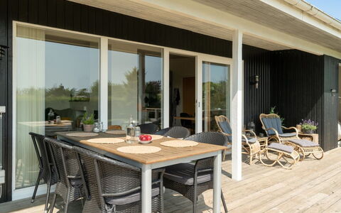 Stygge - 400M from the Sea: Die Architektur, Dach, Zuhause, Verbundwerkstoff, Daylighting, Abstellgleis, Auffahrt