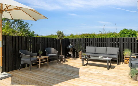 Stygge - 400M from the Sea: Die Architektur, Dach, Zuhause, Verbundwerkstoff, Daylighting, Abstellgleis, Auffahrt