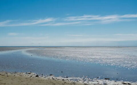 Amely - 500M from the Sea: Himmel, Blau, Wasser, Daytime, Wasservorräte, Natürlichen Umgebung, Horizont, Strand, Wolke