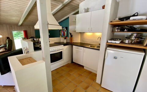 Gerarda - 4Km from the Sea: Flooring, Möbel, Küche, Interior Design, Major Appliance, Fussboden, Holz, Countertop, Decke, Zimmer