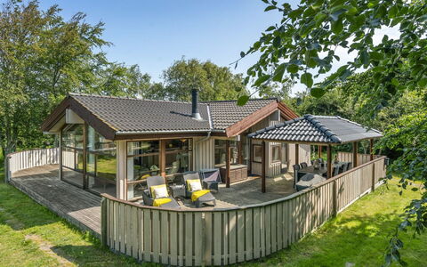 Leevi - 150M from the Sea: Schwimmbad, Gartenmöbel, Möbel, Resort, Flagstone, Eco Hotel, Schatten, Stuhl, Freizeit, Estate