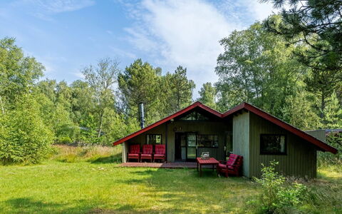 Elfrieda - 1.6Km from the Sea: Hütte, Haus, Ländliches Gebiet, Grundstueck, Zuhause, Gartenbauten, Bauernhaus, Schuppen, Wiese, Garten