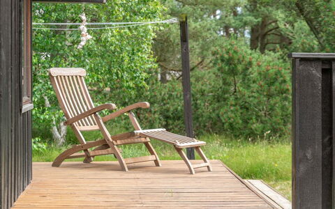 Mine - 300M from the Sea: Holz, Zuhause, Veranda, Deck, Hartholz, Dach, Holzbeize, Holzboden, Eco Hotel