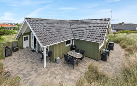 Finnja - 400M from the Sea: Haus, Dach, Zuhause, Hütte, Schuppen, Gartenbauten, Abstellgleis, Garten, Blockhaus, Hütte