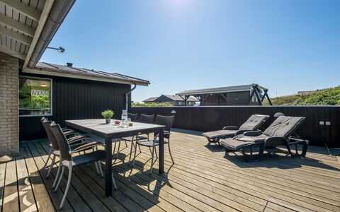 Lill - 50M from the Sea: Pflanzengemeinschaft, Sonnenlicht, Krautige Pflanze, Garten, Plantage, Landwirtschaft, Bauernhof
