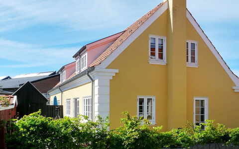 Tuulia - 1.1Km from the Sea: Holz, Dach, Die Architektur, Zuhause, Haus, Hütte, Abstellgleis, Hartholz, Steigung, Estate