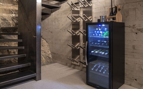 Kaunerberg 105: Holz, Gas, Haushaltsgerät, Maschine, Major Appliance, Glas, Flooring, Gebäude, Metall