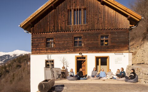 Kaunerberg 105: Himmel, Gebäude, Fenster, Holz, Haus, Hütte, Baum, Tür, Landschaft, Fassade