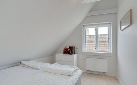 Springimile - 300M from the Sea: Schwimmbad, Bauernhaus, Estate, Villa, Resort, Eco Hotel, Hazienda, Hinterhof