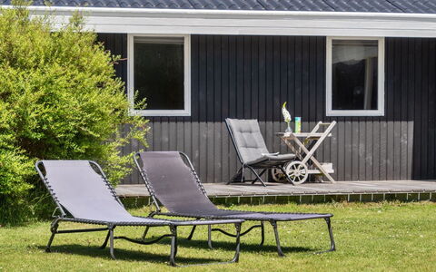 Ingelis - 1.2Km from the Sea: Flooring, Fussboden, Decke, Interior Design, Countertop, Küche, Cabinetry, Zimmer, Major Appliance, Light Fixture