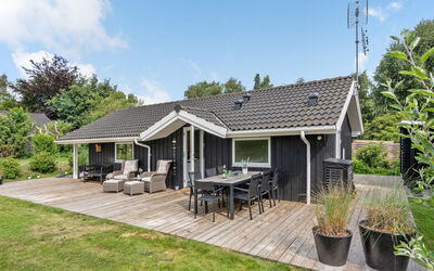 Franca - 500M from the Sea