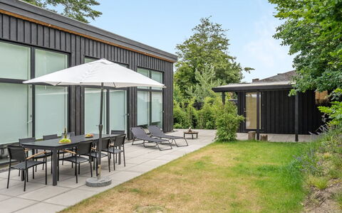 Ebke - 70M from the Sea: Schatten, Garten, Estate, Rasen, Garten, Landscaping, Gartenmöbel, Hinterhof, Outdoor Struktur, Gartenbauten