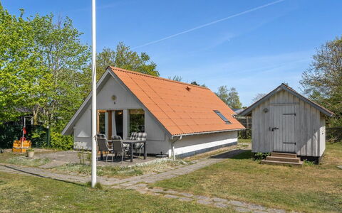 Marita - 225M from the Sea: Wohngebiet, Dach, Vorort, Auffahrt, Estate, Kamin