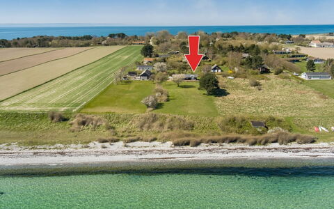 Trajko - 100M from the Sea: Wohngebiet, Dach, Vorort, Auffahrt, Estate, Kamin