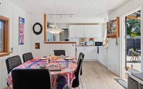 Ludvika - 350M from the Sea: Zuhause, Hütte, Veranda, Abstellgleis, Bauernhaus, Outdoor Struktur