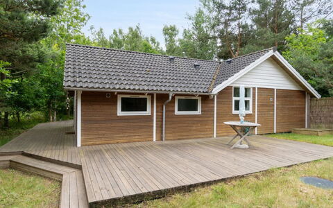 Merina - 700M from the Sea: Hütte, Hinterhof, Garten, Gartenbauten, Schuppen, Abstellgleis, Gartenmöbel, Blockhaus, Outdoor Struktur, Hütte