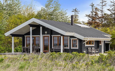 Stacie - 10M from the Sea: Zuhause, Hütte, Veranda, Abstellgleis, Bauernhaus, Outdoor Struktur