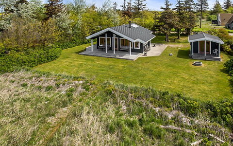 Stacie - 10M from the Sea: Zuhause, Hütte, Veranda, Abstellgleis, Bauernhaus, Outdoor Struktur