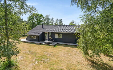 Jelke - 50M from the Sea: Wohnung, Schatten, Balkon, Stuhl, Zaun, Gartenmöbel, Aluminium, Kunstrasen
