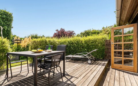 Redlef - 9Km from the Sea: Flooring, Wand, Fussboden, Interior Design, Holz, Decke, Holzboden, Beleuchtung, Möbel, Laminatboden