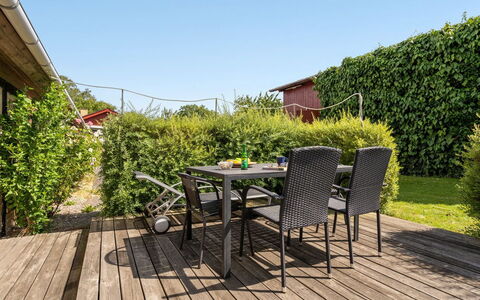 Redlef - 9Km from the Sea: Flooring, Wand, Fussboden, Interior Design, Holz, Decke, Holzboden, Beleuchtung, Möbel, Laminatboden