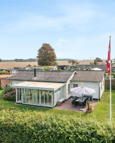 Hattie - 100M from the Sea