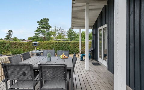 Asya - 600M from the Sea: Blau, Strauch, Hütte, Ground, Garten, Estate, Schatten, Landscaping, Bauernhaus, Eco Hotel