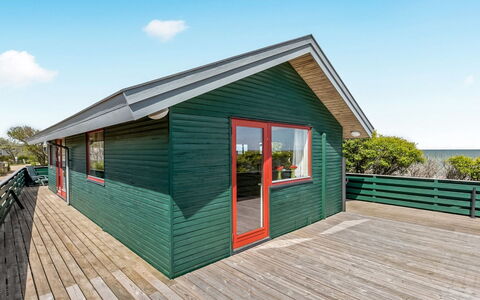 Eldar - 5M from the Sea: Blau, Strauch, Hütte, Ground, Garten, Estate, Schatten, Landscaping, Bauernhaus, Eco Hotel