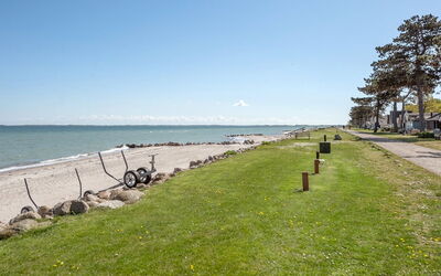 Aleksa - 400M from the Sea