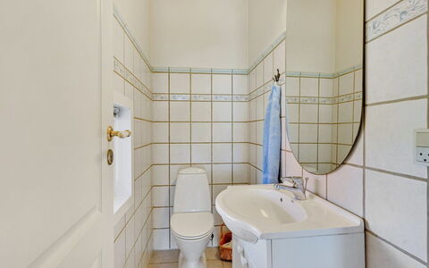 Dyrken - 200M from the Sea: Flooring, Badezimmer, Armatur, Fussboden, Interior Design, Toilette, Installation, Bad Sink, Fliese, Toilleten Sitz