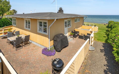 Hwitserk - 5M from the Sea: Wohngebiet, Dach, Vorort, Auffahrt, Estate, Kamin
