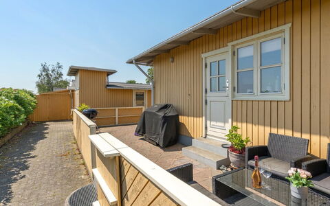 Hwitserk - 5M from the Sea: Wohngebiet, Dach, Vorort, Auffahrt, Estate, Kamin