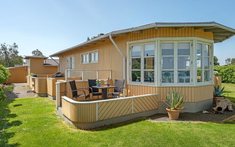 Hwitserk - 5M from the Sea: Wohngebiet, Dach, Vorort, Auffahrt, Estate, Kamin