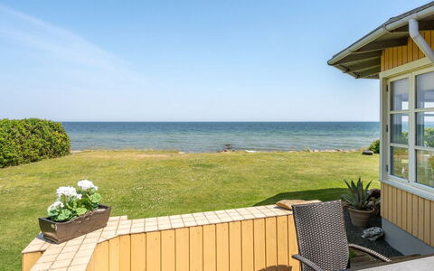 Hwitserk - 5M from the Sea: Wohngebiet, Dach, Vorort, Auffahrt, Estate, Kamin