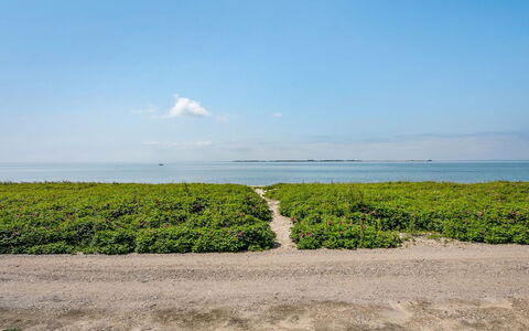 Arnwith - 20M from the Sea: Himmel, Blau, Daytime, Horizont, Sommer, Ökoregion, Meer, Wolke, Einfach, Küsten Und Ozeanische Forms