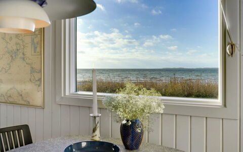 Akseline - 20M from the Sea: Blau, Strauch, Hütte, Ground, Garten, Estate, Schatten, Landscaping, Bauernhaus, Eco Hotel