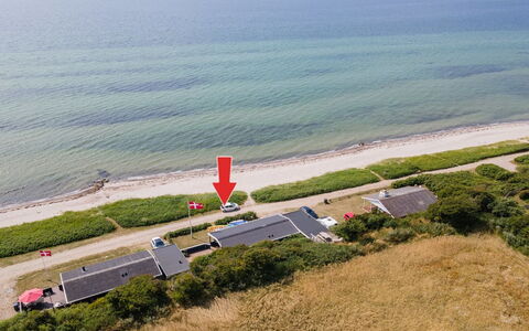 Pellervo - 20M from the Sea: Dach, Haus, Grundstueck, Zuhause, Hütte, Estate, Gartenbauten, Schatten, Blockhaus, Landscaping