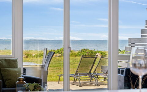 Ninne - 50M from the Sea: Holz, Dach, Die Architektur, Zuhause, Haus, Hütte, Abstellgleis, Hartholz, Steigung, Estate