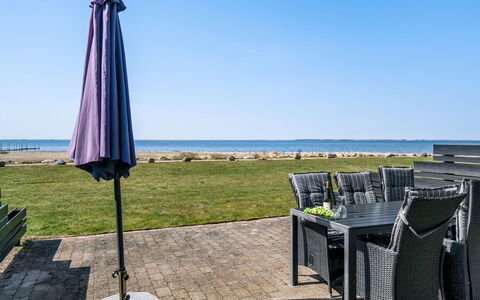 Ninne - 50M from the Sea: Holz, Dach, Die Architektur, Zuhause, Haus, Hütte, Abstellgleis, Hartholz, Steigung, Estate