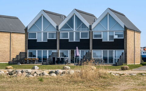 Ninne - 50M from the Sea: Holz, Dach, Die Architektur, Zuhause, Haus, Hütte, Abstellgleis, Hartholz, Steigung, Estate