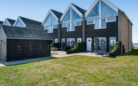 Ninne - 50M from the Sea: Holz, Dach, Die Architektur, Zuhause, Haus, Hütte, Abstellgleis, Hartholz, Steigung, Estate